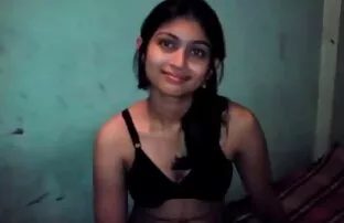XXX یک انجمن کیرو کس زن بالغ در عینک توسط مرد سیاهپوست و رفقا در حلقه مجاز است