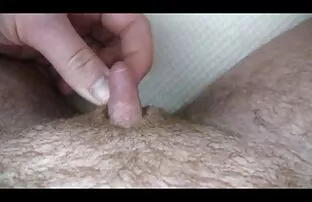 XXX ماساژ باریک آسیایی عکسکیر توکس مرد را ماساژ داد