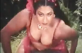 XXX جوجه موی تیره پوستی عكس كس كير بزرگ پوستی می خورد