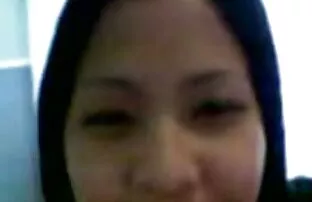 XXX بچه ها قلاب را در خیابان به دست آوردند و پس از خستگی سخت کون وکس خفن روی صورتش پایان یافت