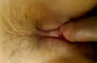XXX یک مادر بالغ چاق ، دوستان پسرش را لگد عکس کیر کس وکون می زند