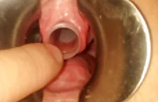 XXX دختری با سیگار در عکس کس و کیر سکسی حال کشیدن است